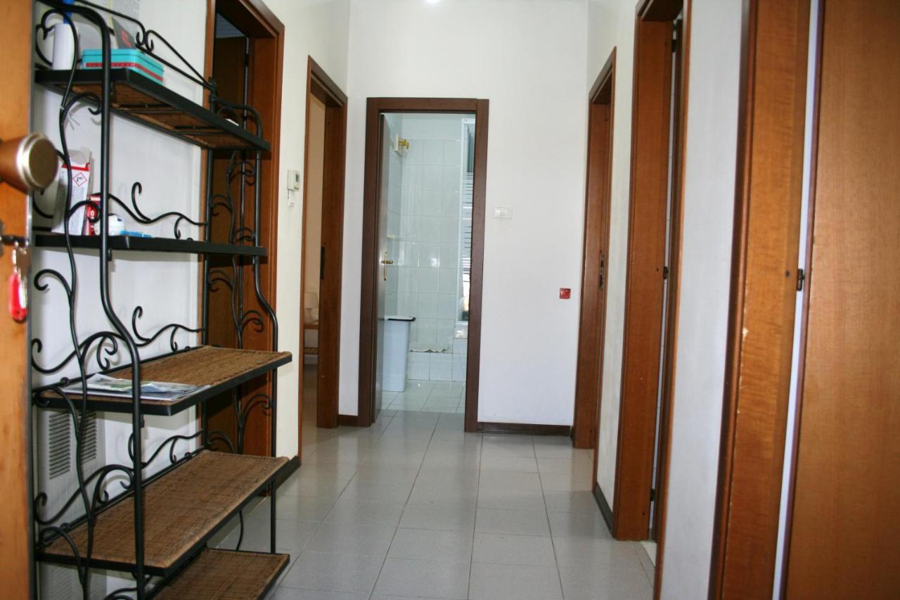 2 Bedrooms Appartement At Pescara 300 M Away From The Beach With Balcony And Wifi Kültér fotó