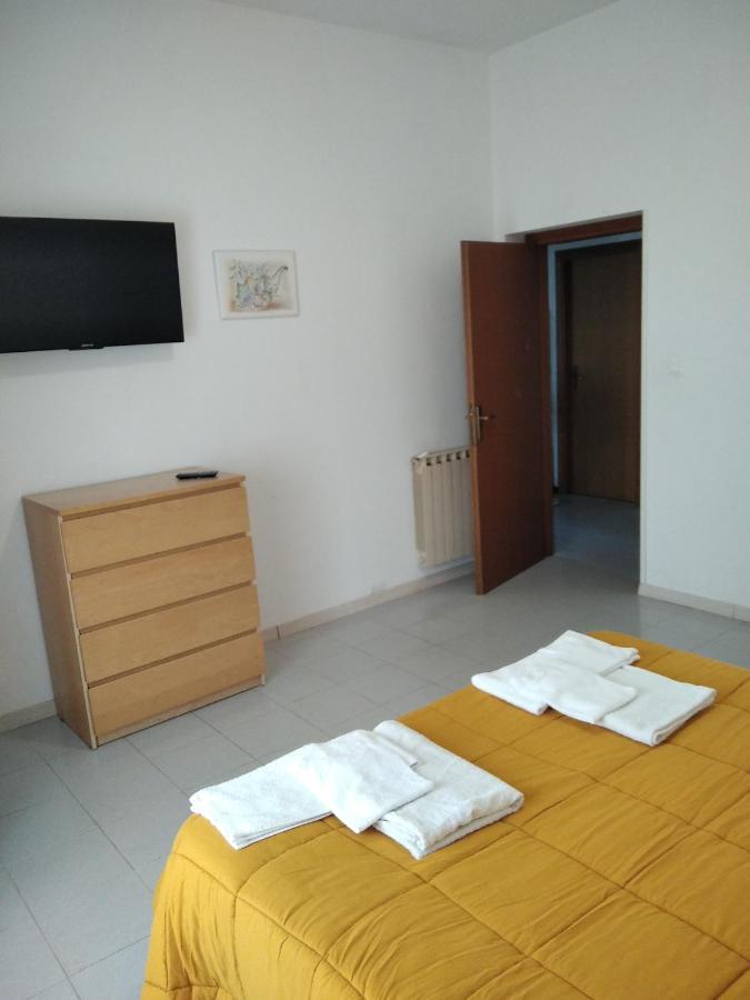 2 Bedrooms Appartement At Pescara 300 M Away From The Beach With Balcony And Wifi Kültér fotó