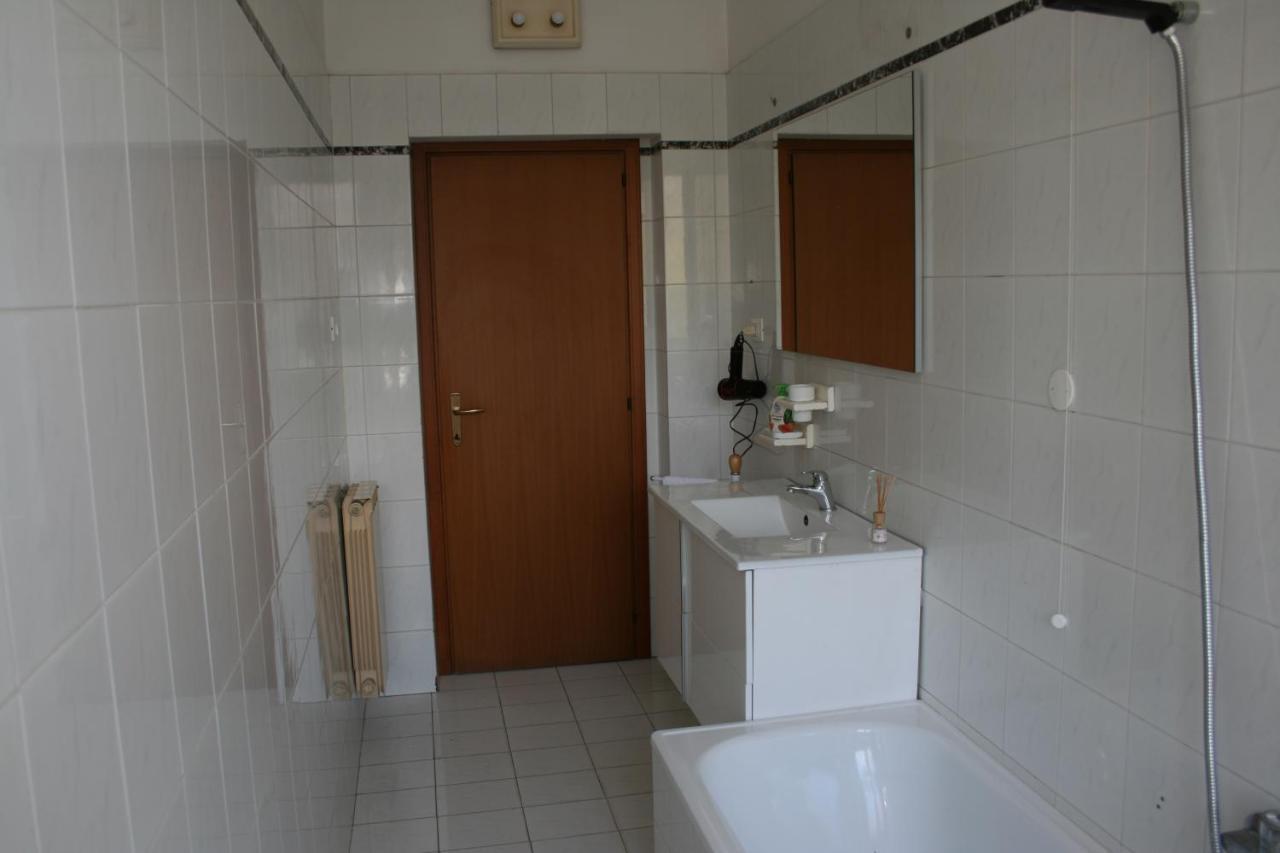 2 Bedrooms Appartement At Pescara 300 M Away From The Beach With Balcony And Wifi Kültér fotó