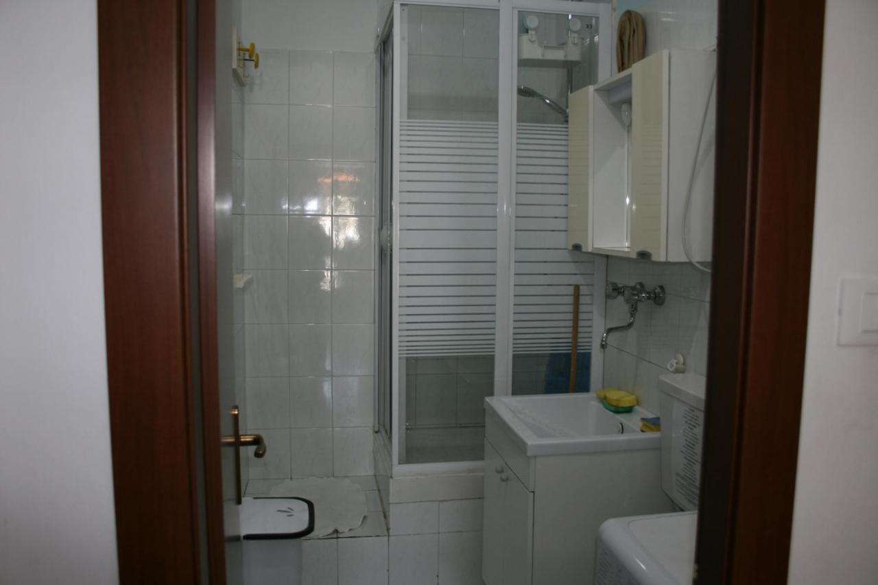 2 Bedrooms Appartement At Pescara 300 M Away From The Beach With Balcony And Wifi Kültér fotó